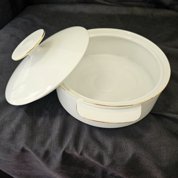 90s German Rosenthal Covered Caserole White Porcelain Gold Trim 10"L x 8"D x 5"H - Picture 4 of 12